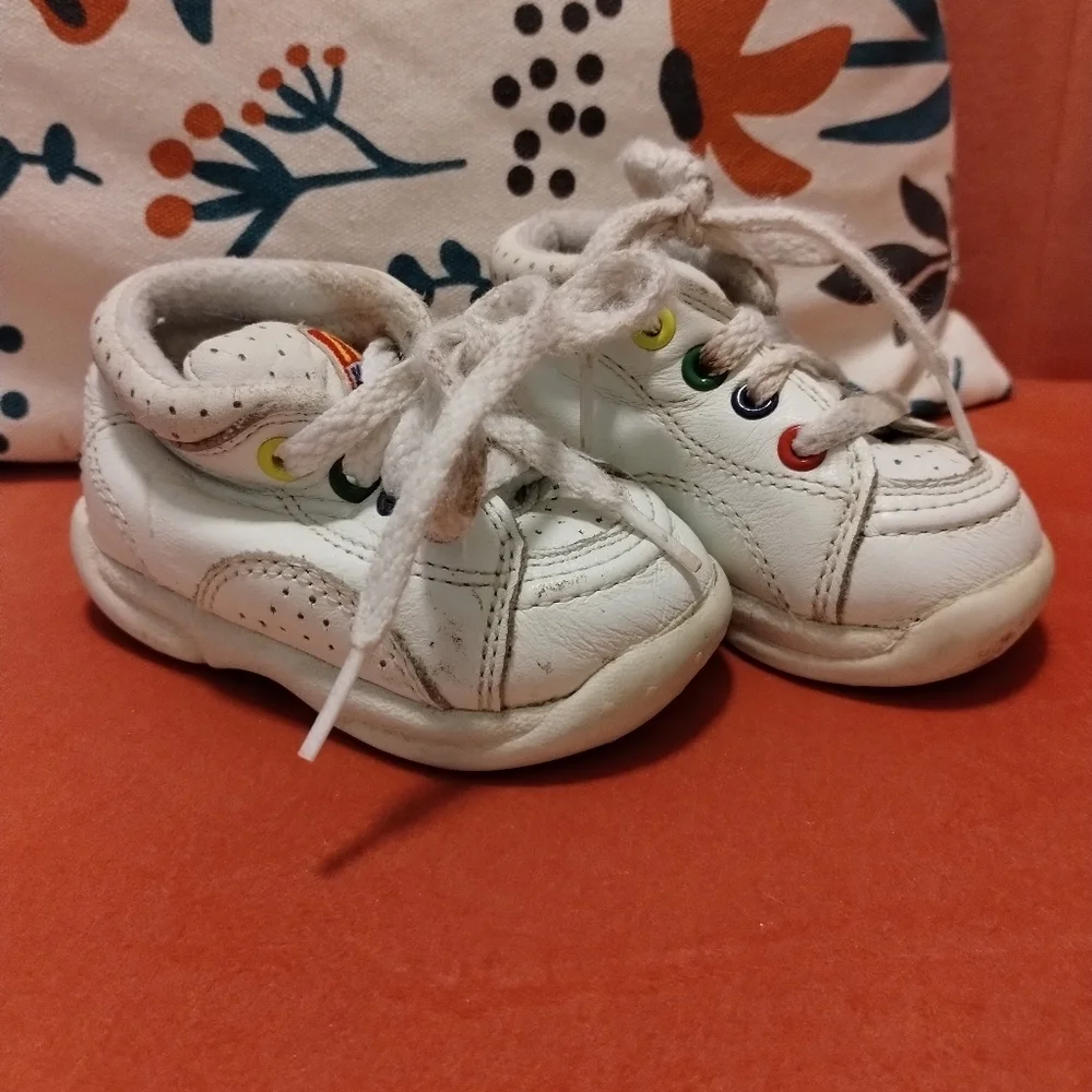 Vintage McKids baby white tennis‎ shoes